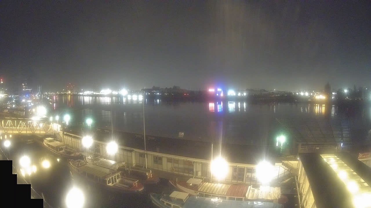 Archiv Foto Webcam Hamburg: Landungsbrücken
