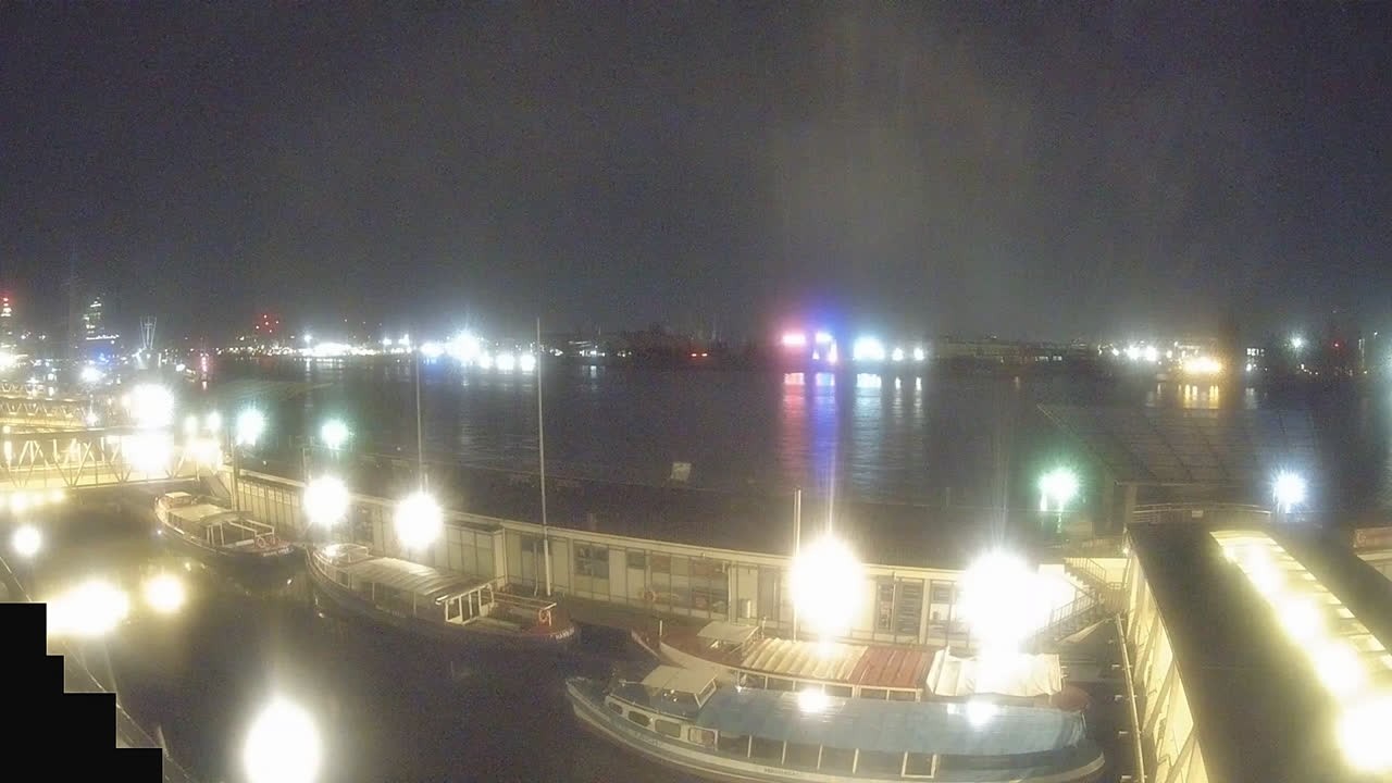 Archiv Foto Webcam Hamburg: Landungsbrücken