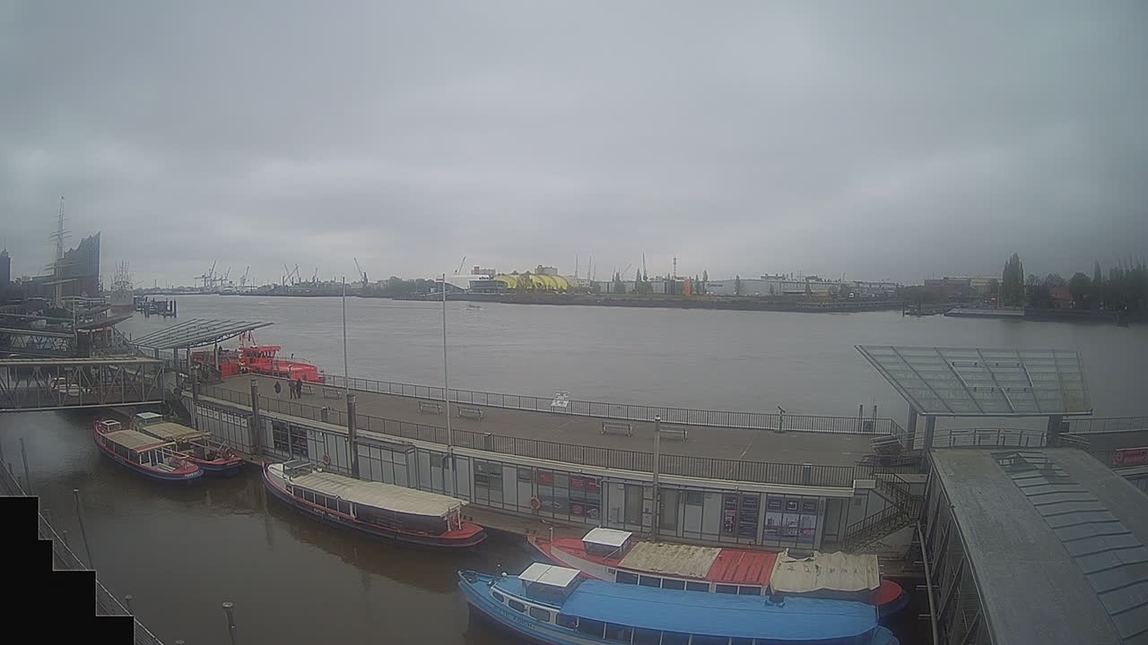 Archiv Foto Webcam Hamburg: Landungsbrücken