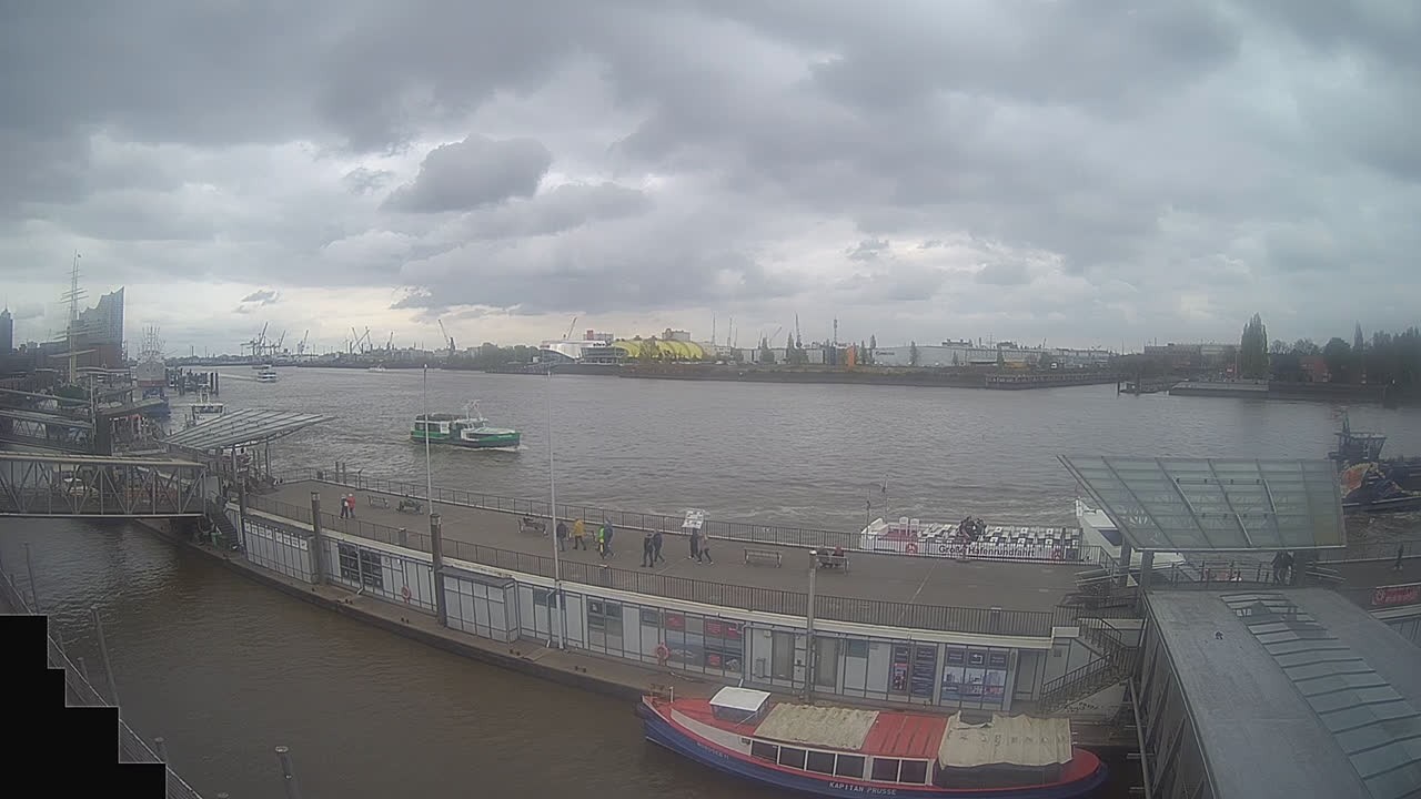 Archiv Foto Webcam Hamburg: Landungsbrücken