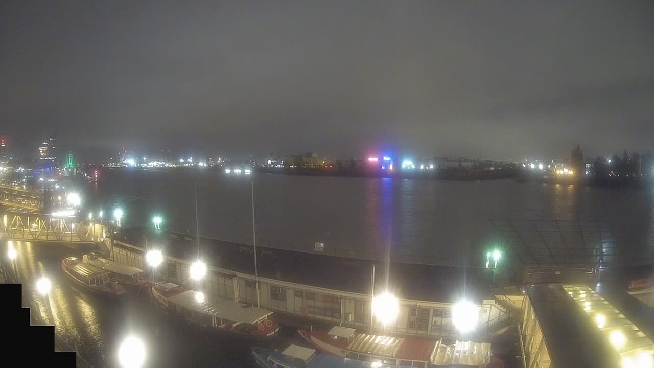 Archiv Foto Webcam Hamburg: Landungsbrücken