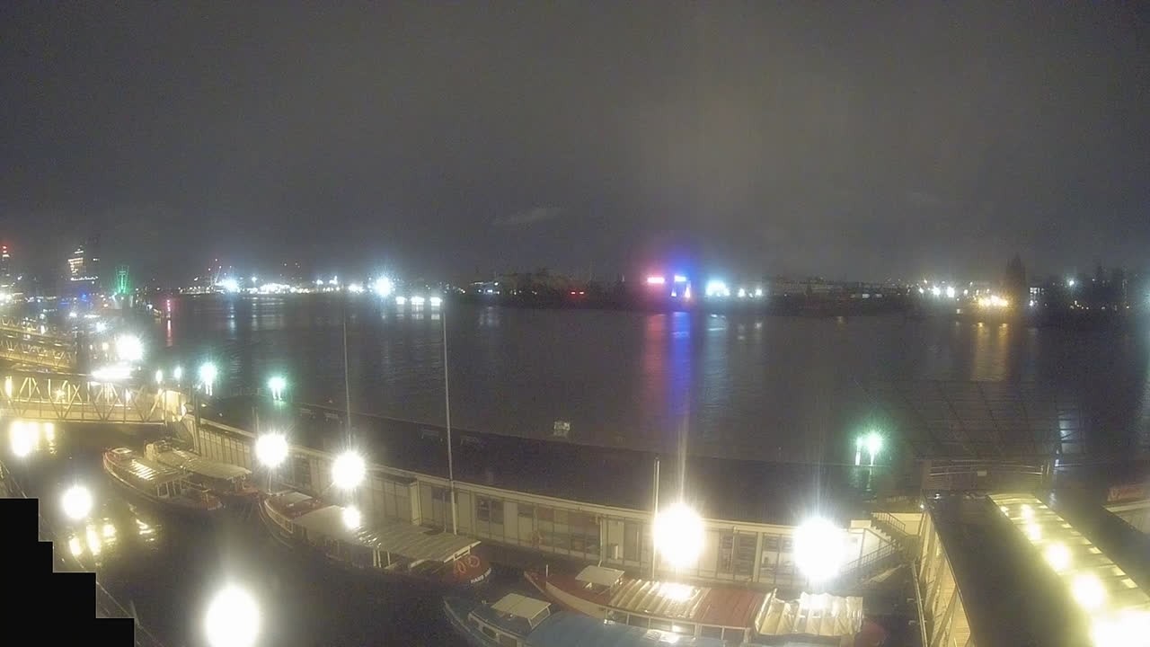 Archiv Foto Webcam Hamburg: Landungsbrücken