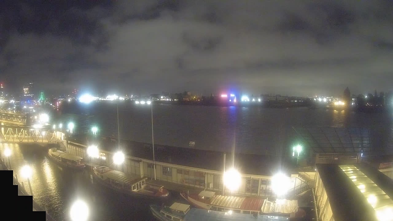 Archiv Foto Webcam Hamburg: Landungsbrücken