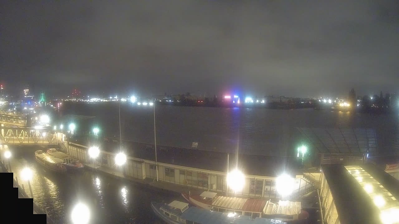Archiv Foto Webcam Hamburg: Landungsbrücken