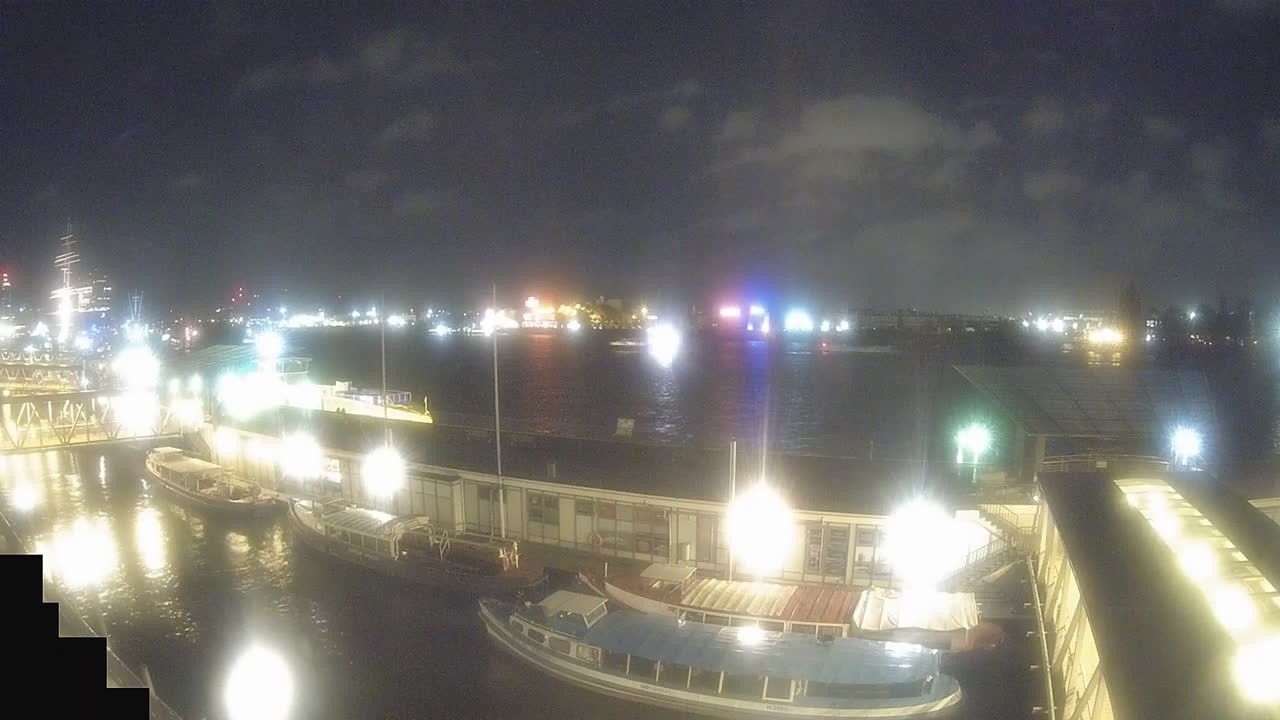 Archiv Foto Webcam Hamburg: Landungsbrücken