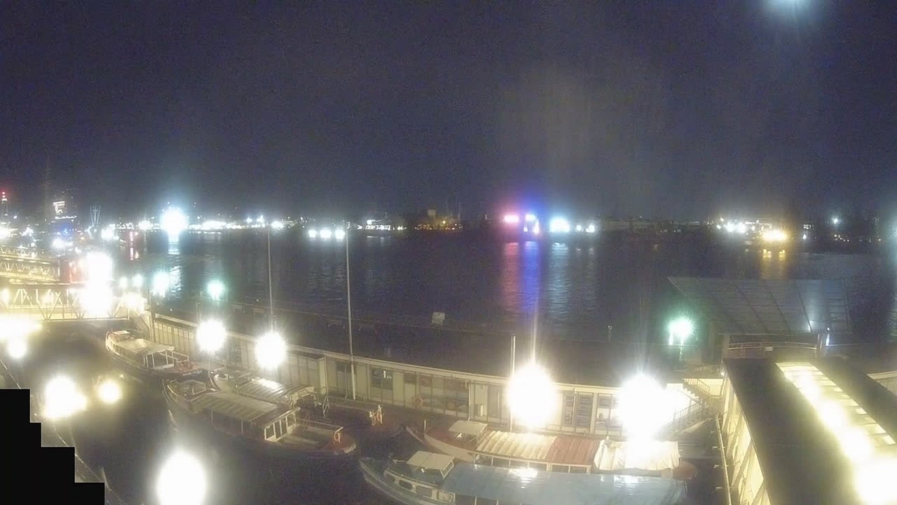 Archiv Foto Webcam Hamburg: Landungsbrücken