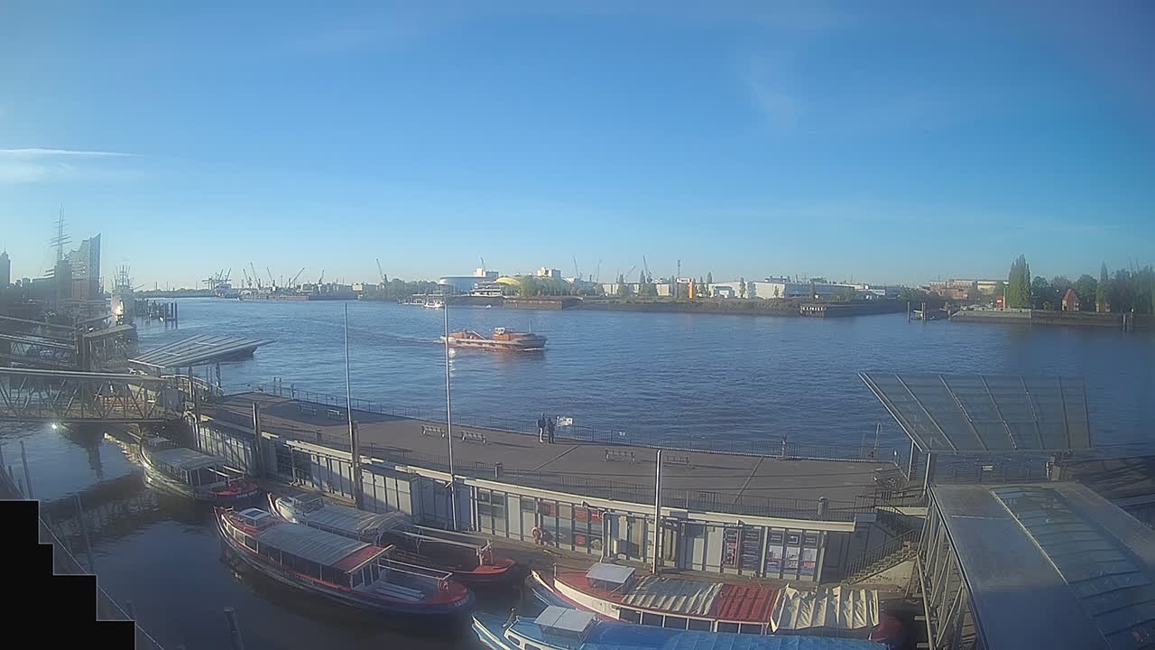 Archiv Foto Webcam Hamburg: Landungsbrücken