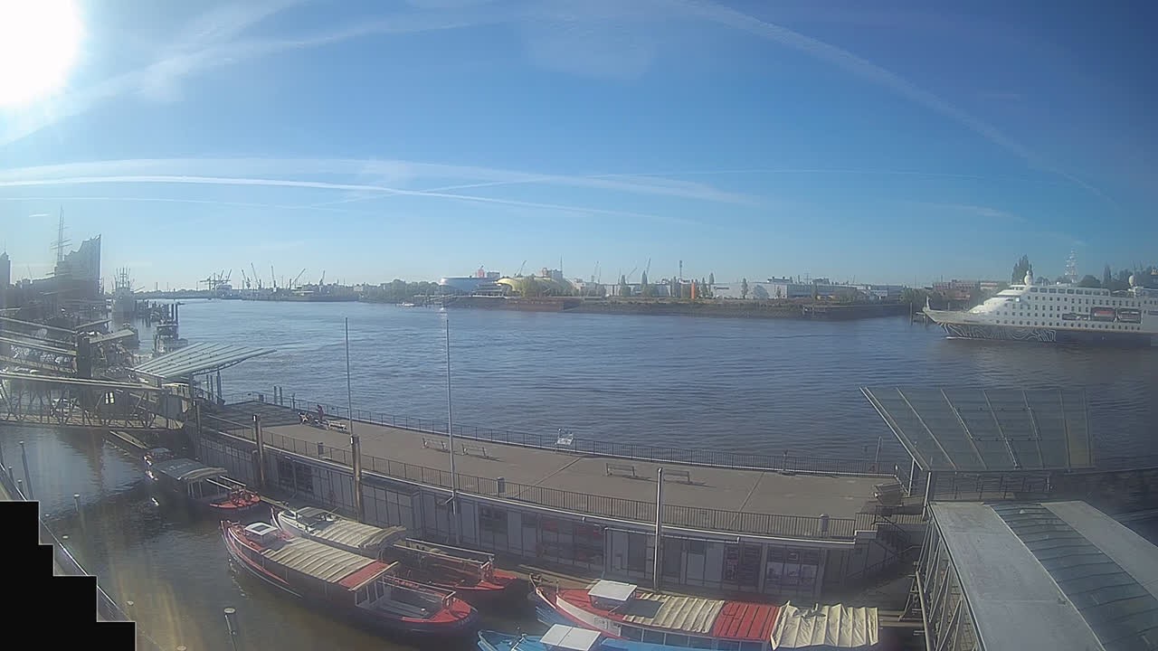 Archiv Foto Webcam Hamburg: Landungsbrücken