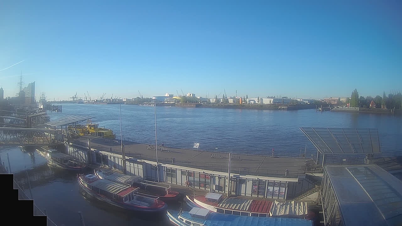 Archiv Foto Webcam Hamburg: Landungsbrücken