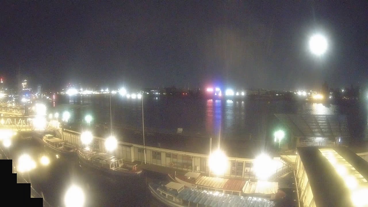 Archiv Foto Webcam Hamburg: Landungsbrücken