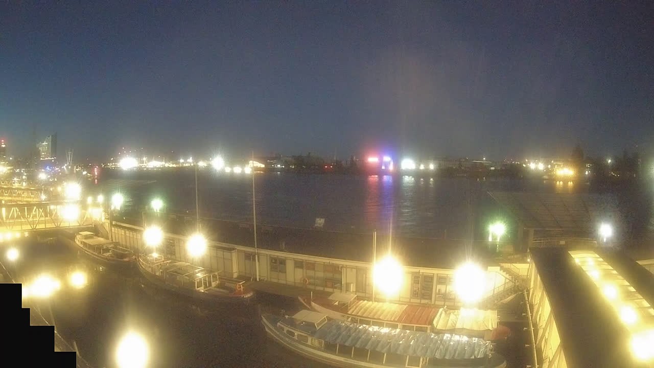 Archiv Foto Webcam Hamburg: Landungsbrücken