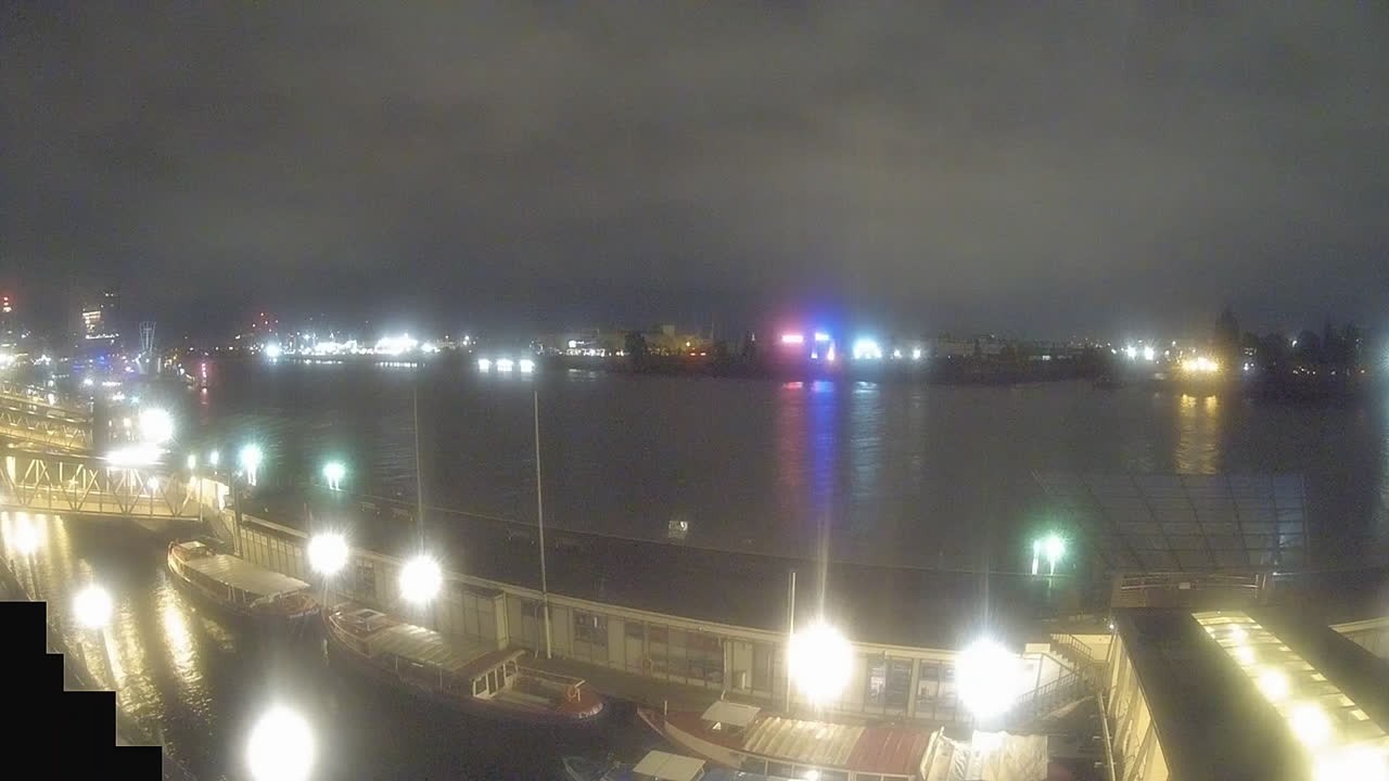 Archiv Foto Webcam Hamburg: Landungsbrücken