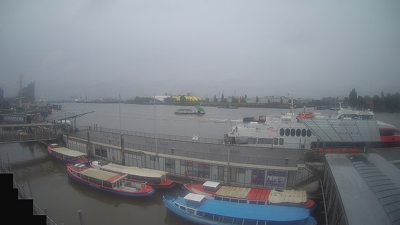 Archiv Foto Webcam Hamburg: Landungsbrücken