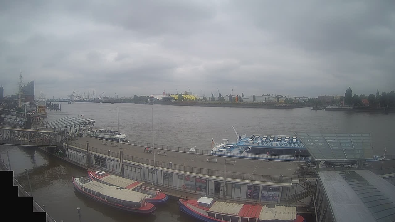 Archiv Foto Webcam Hamburg: Landungsbrücken