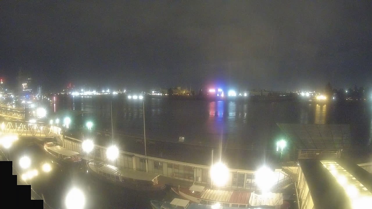 Archiv Foto Webcam Hamburg: Landungsbrücken