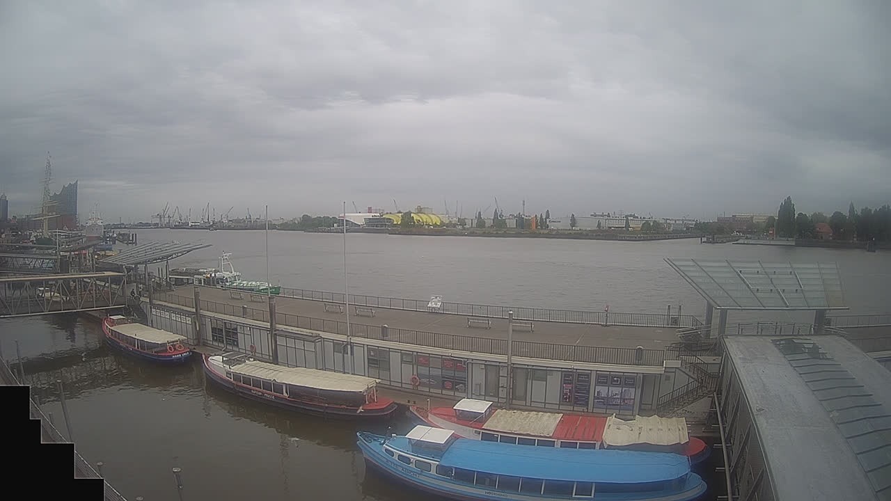 Archiv Foto Webcam Hamburg: Landungsbrücken