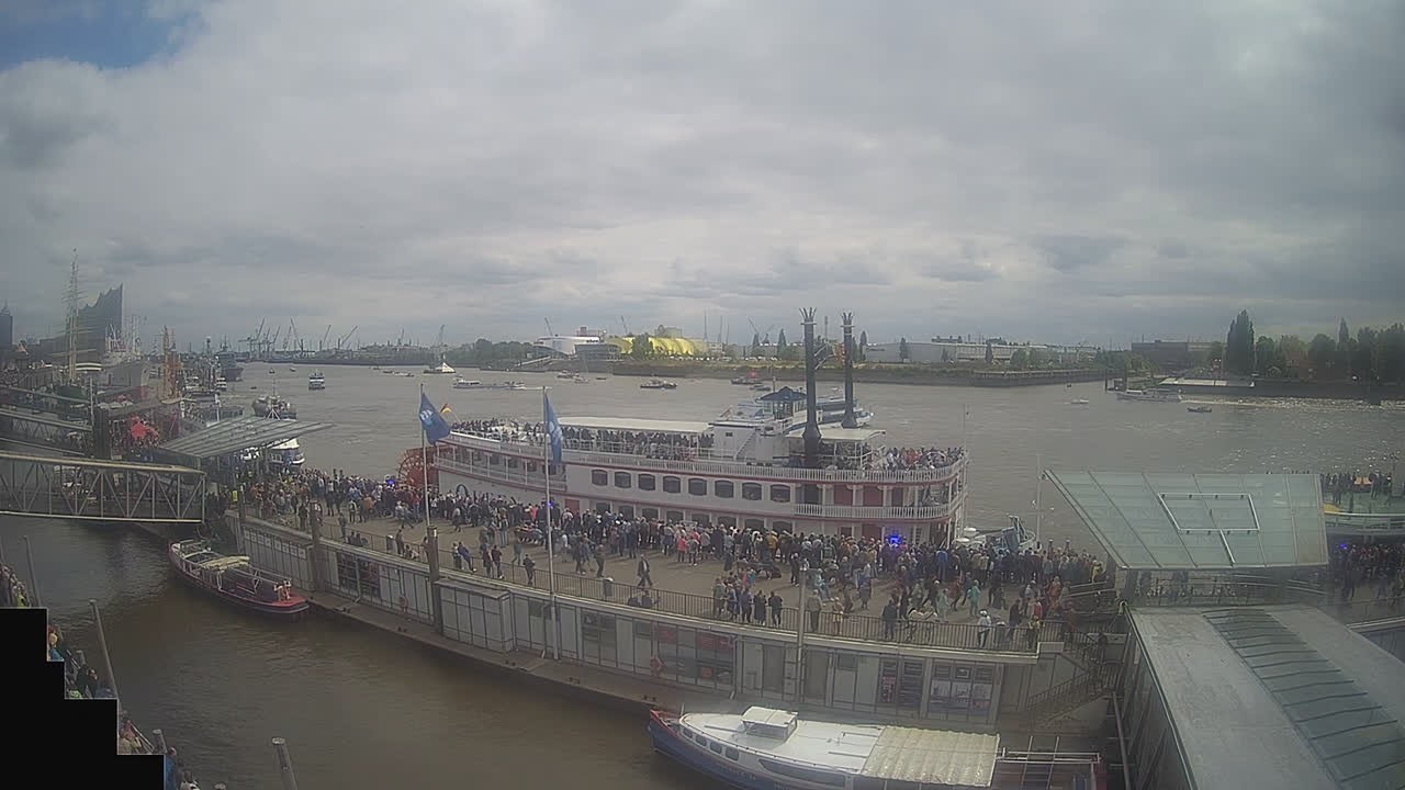 Archived image Webcam Hamburg: Cargo bridges