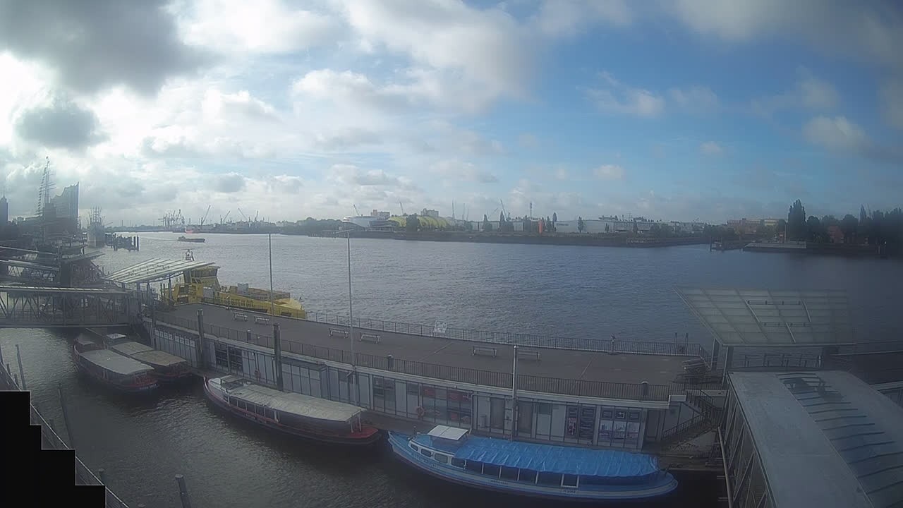 Archiv Foto Webcam Hamburg: Landungsbrücken