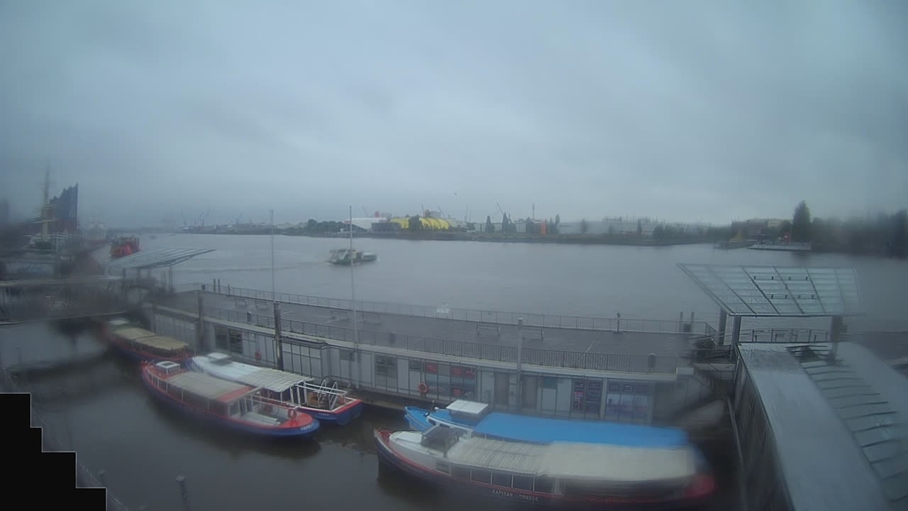 Archiv Foto Webcam Hamburg: Landungsbrücken