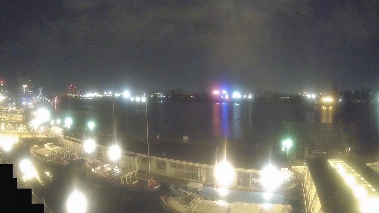 Archiv Foto Webcam Hamburg: Landungsbrücken
