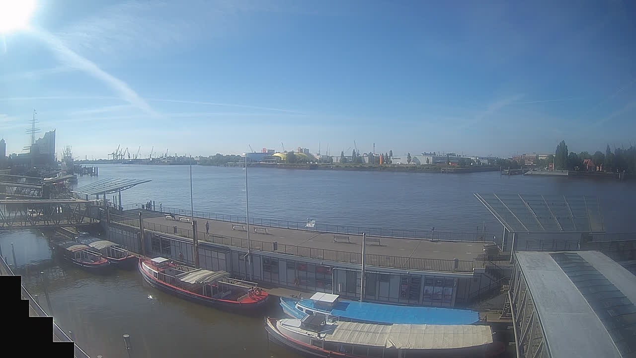 Archiv Foto Webcam Hamburg: Landungsbrücken