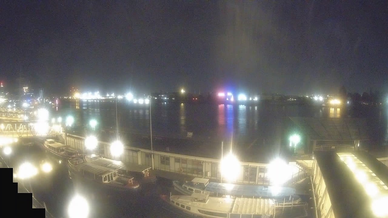 Archiv Foto Webcam Hamburg: Landungsbrücken