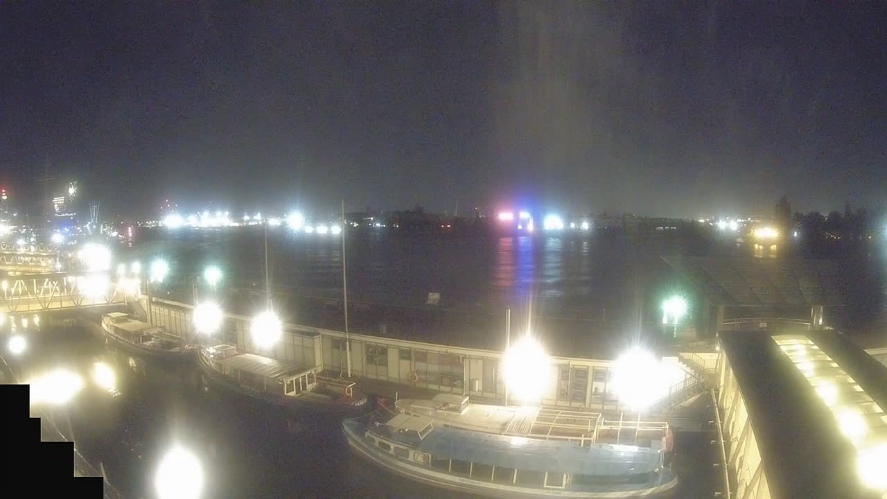 Archiv Foto Webcam Hamburg: Landungsbrücken