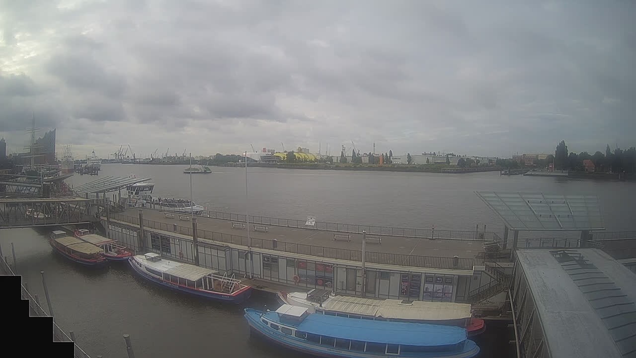 Archiv Foto Webcam Hamburg: Landungsbrücken