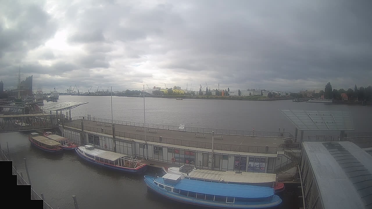 Archiv Foto Webcam Hamburg: Landungsbrücken