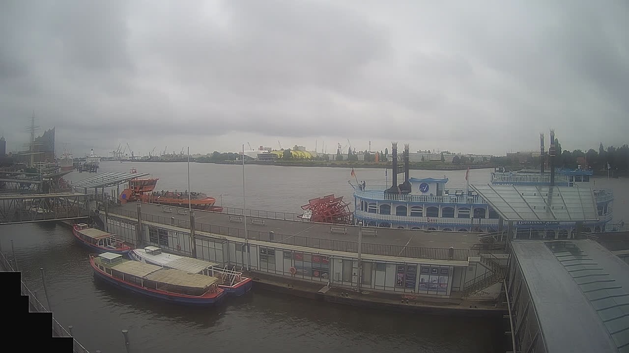 Archiv Foto Webcam Hamburg: Landungsbrücken
