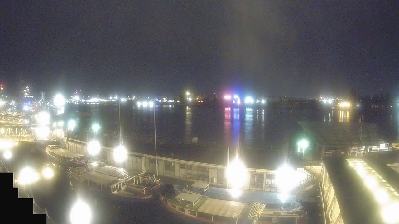 Archiv Foto Webcam Hamburg: Landungsbrücken