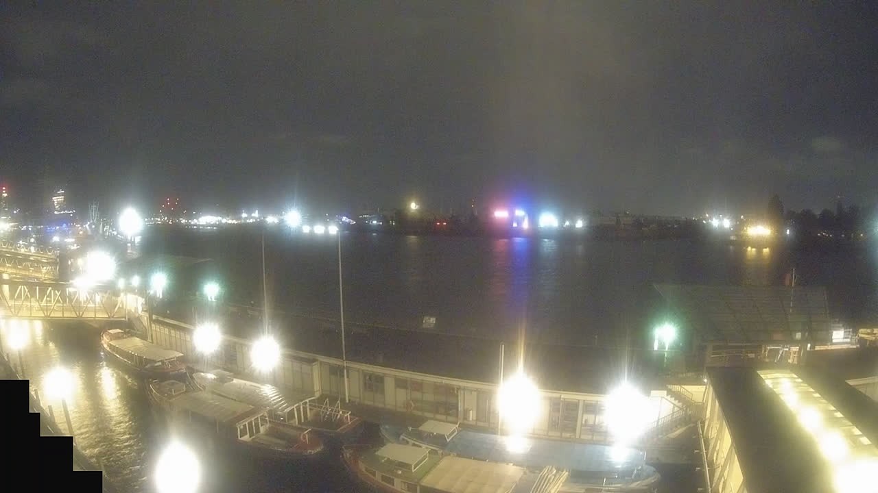 Archiv Foto Webcam Hamburg: Landungsbrücken