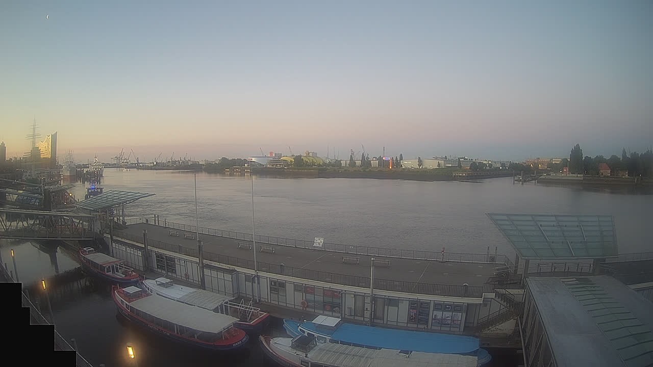 Archived image Webcam Hamburg: Cargo bridges