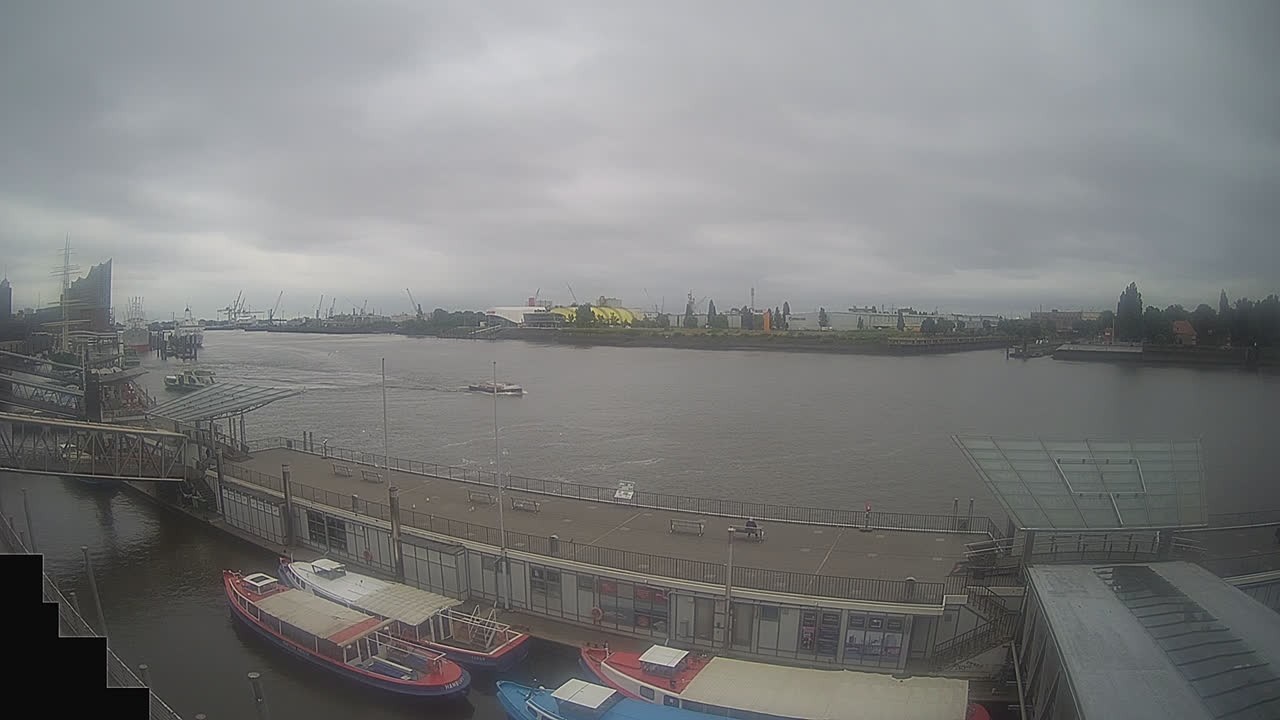Archiv Foto Webcam Hamburg: Landungsbrücken