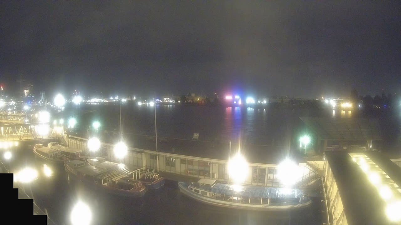 Archiv Foto Webcam Hamburg: Landungsbrücken