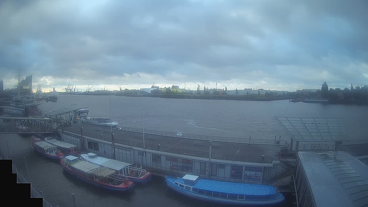 Archiv Foto Webcam Hamburg: Landungsbrücken
