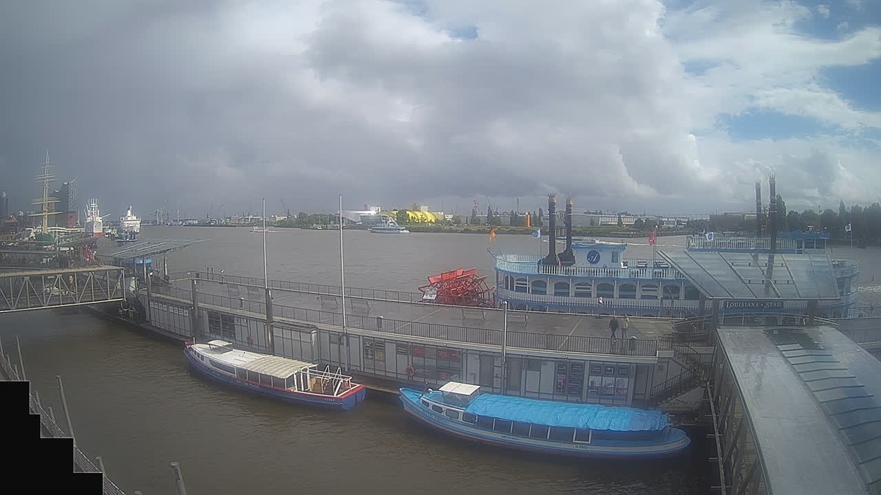 Archiv Foto Webcam Hamburg: Landungsbrücken