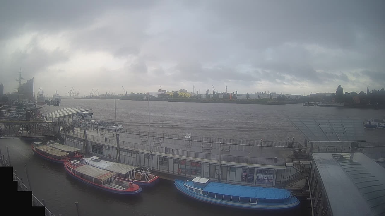 Archiv Foto Webcam Hamburg: Landungsbrücken