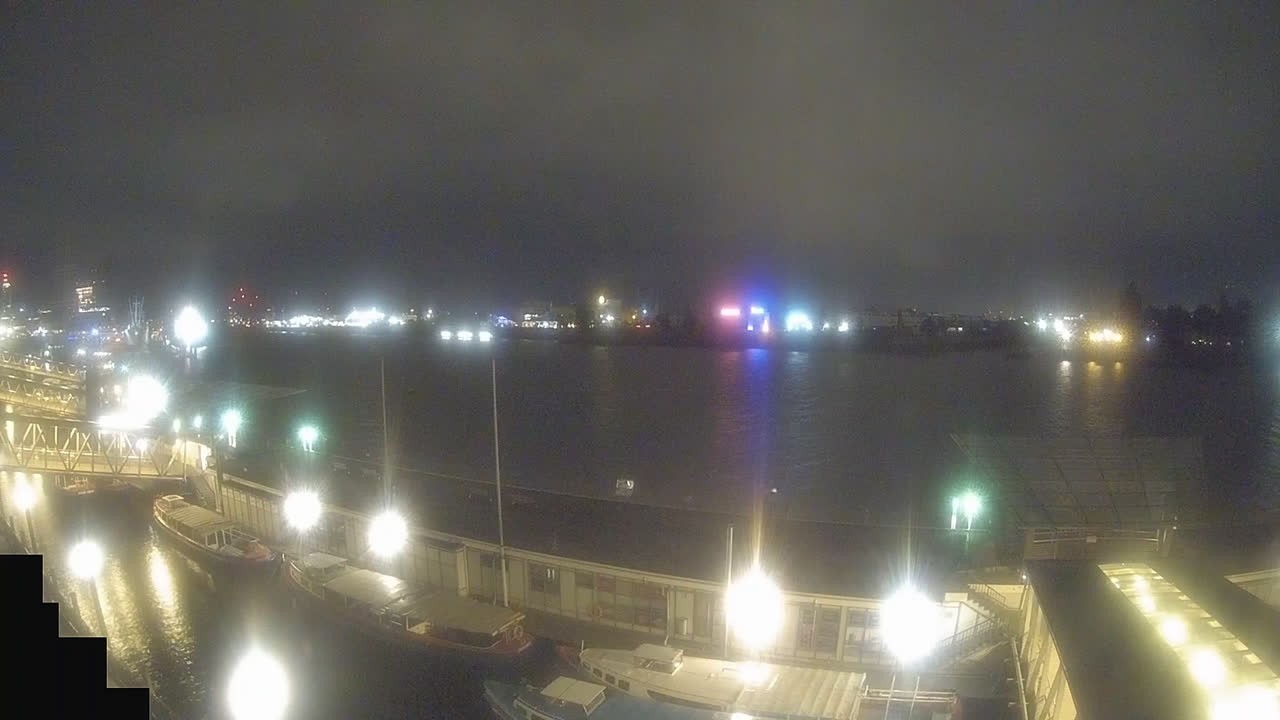 Archiv Foto Webcam Hamburg: Landungsbrücken