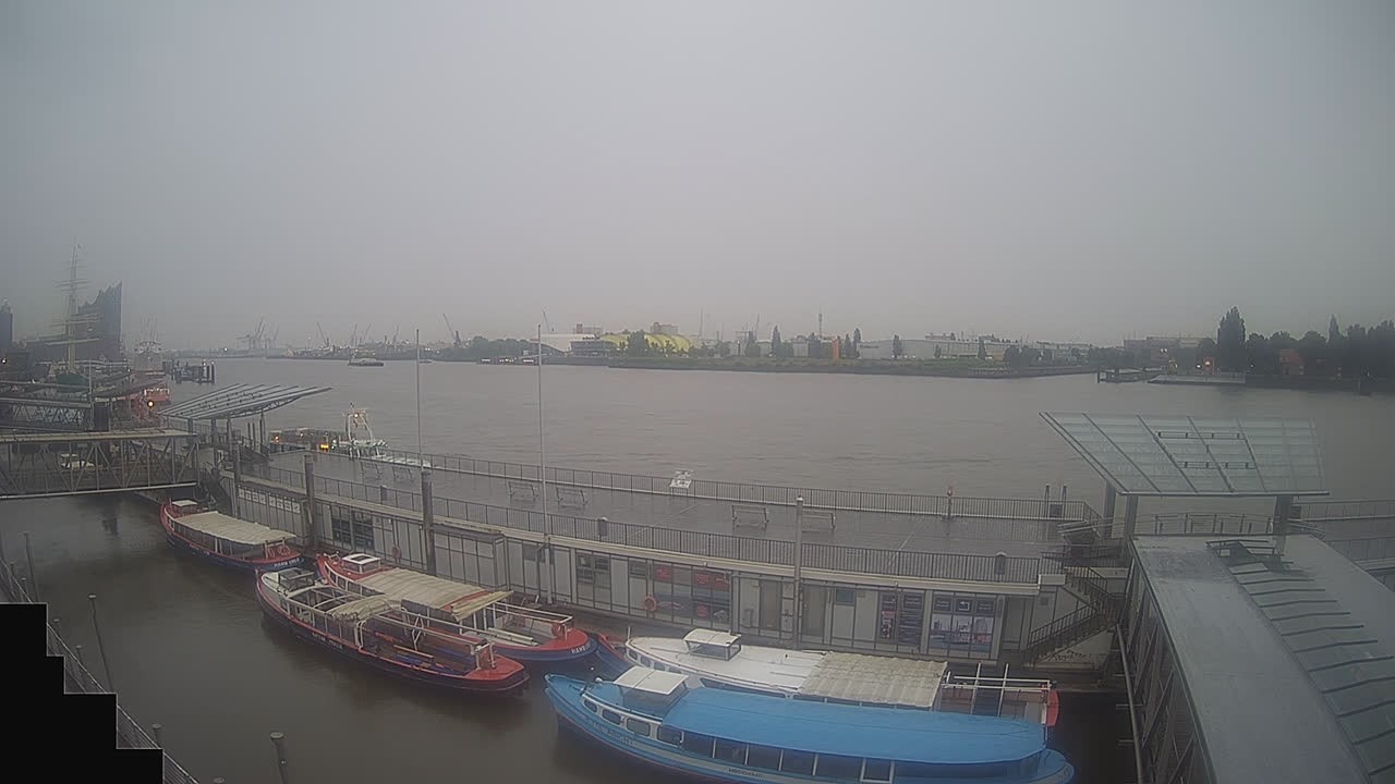 Archiv Foto Webcam Hamburg: Landungsbrücken