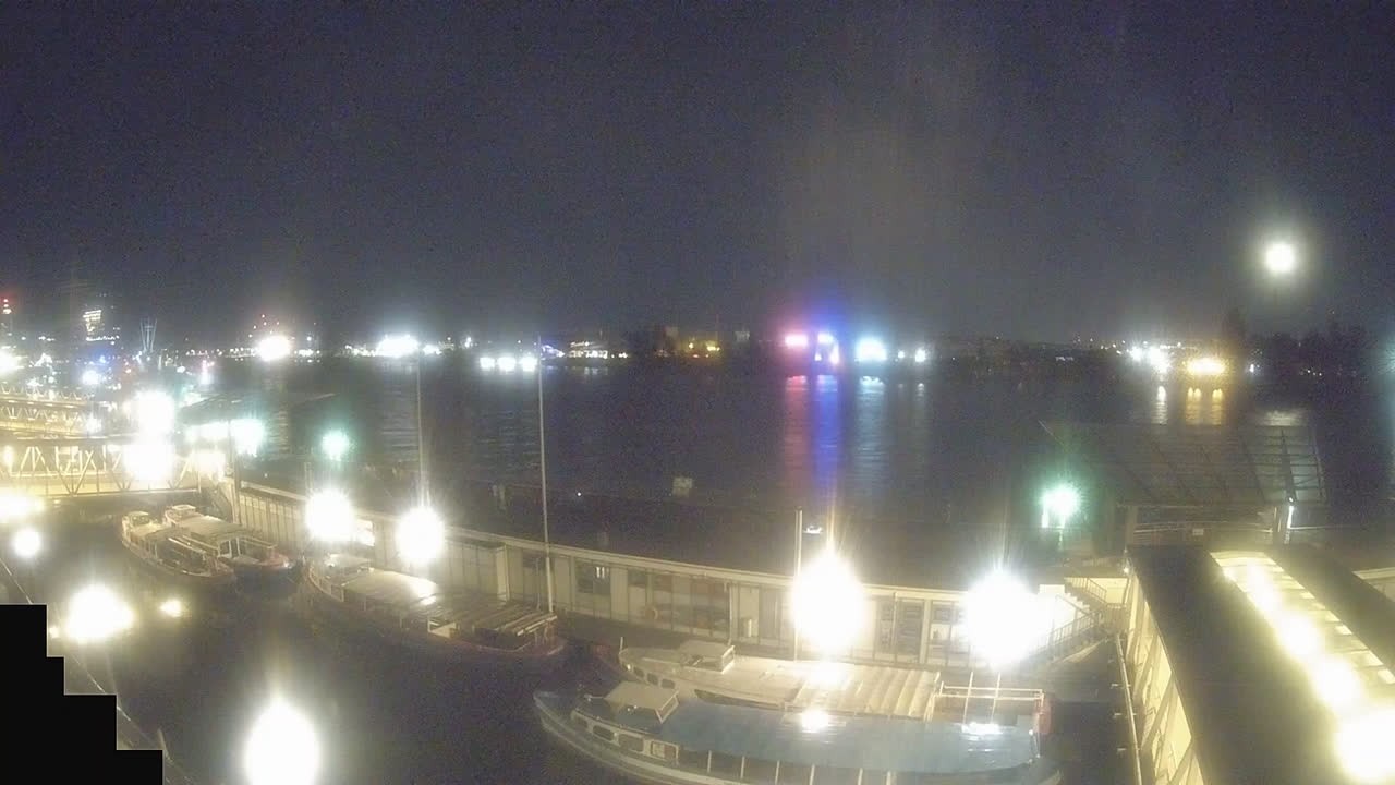 Archiv Foto Webcam Hamburg: Landungsbrücken