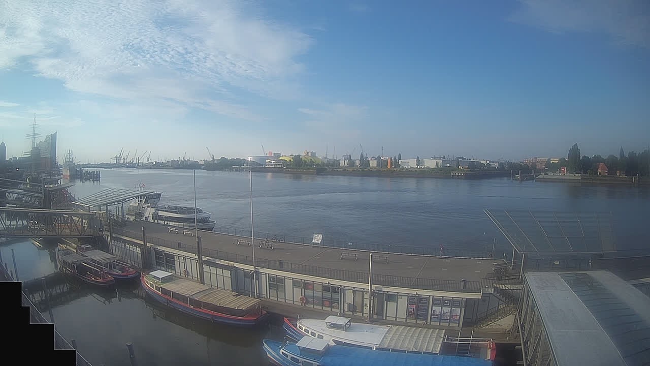 Archiv Foto Webcam Hamburg: Landungsbrücken
