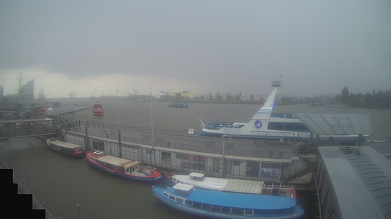 Archiv Foto Webcam Hamburg: Landungsbrücken