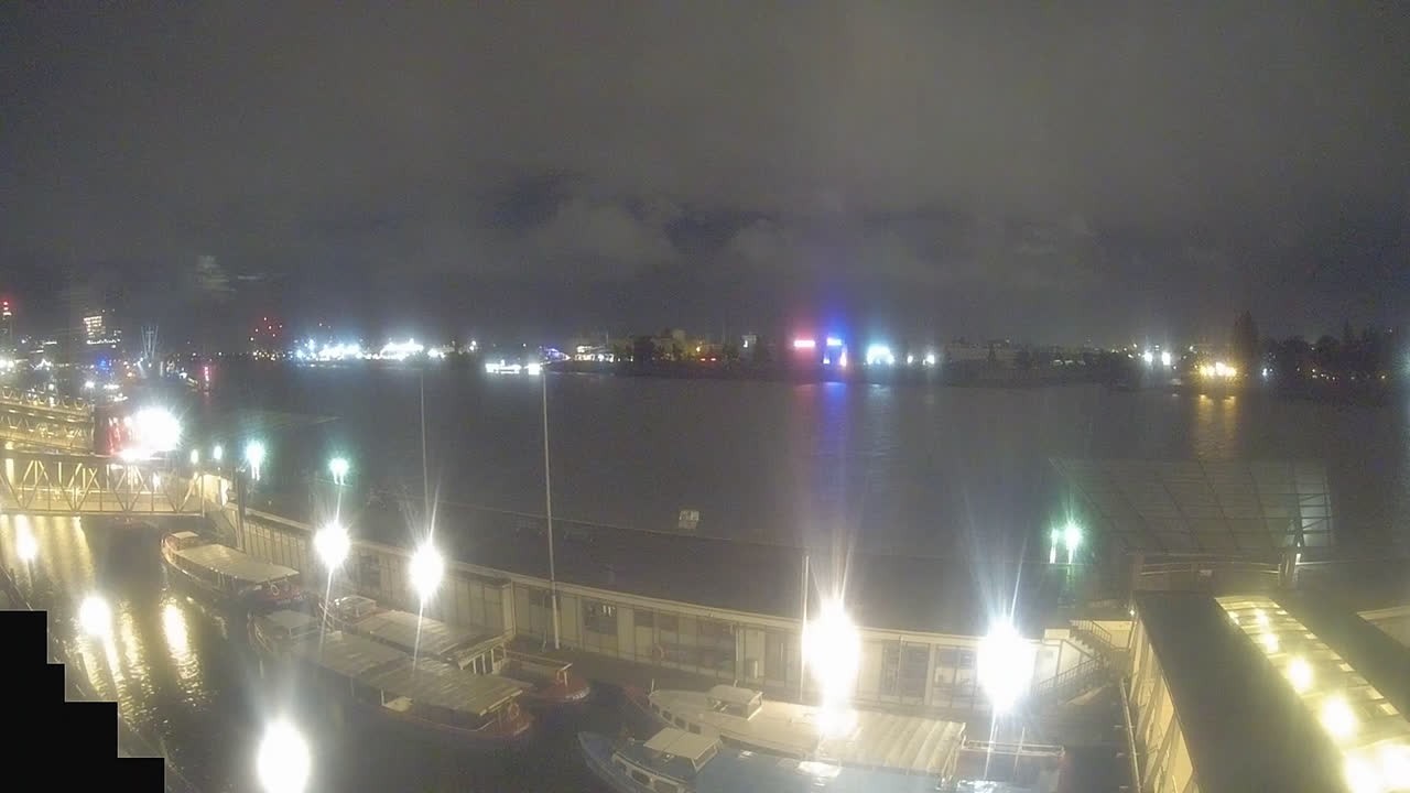 Archiv Foto Webcam Hamburg: Landungsbrücken