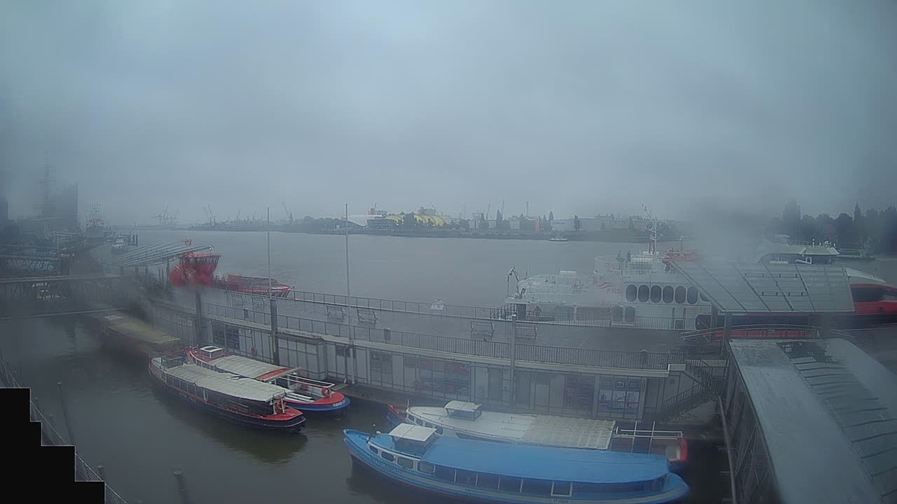 Archiv Foto Webcam Hamburg: Landungsbrücken