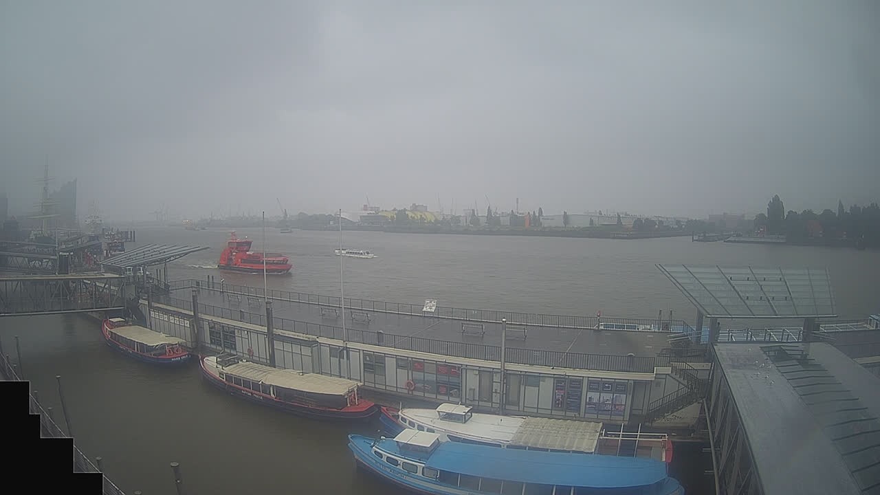 Archiv Foto Webcam Hamburg: Landungsbrücken