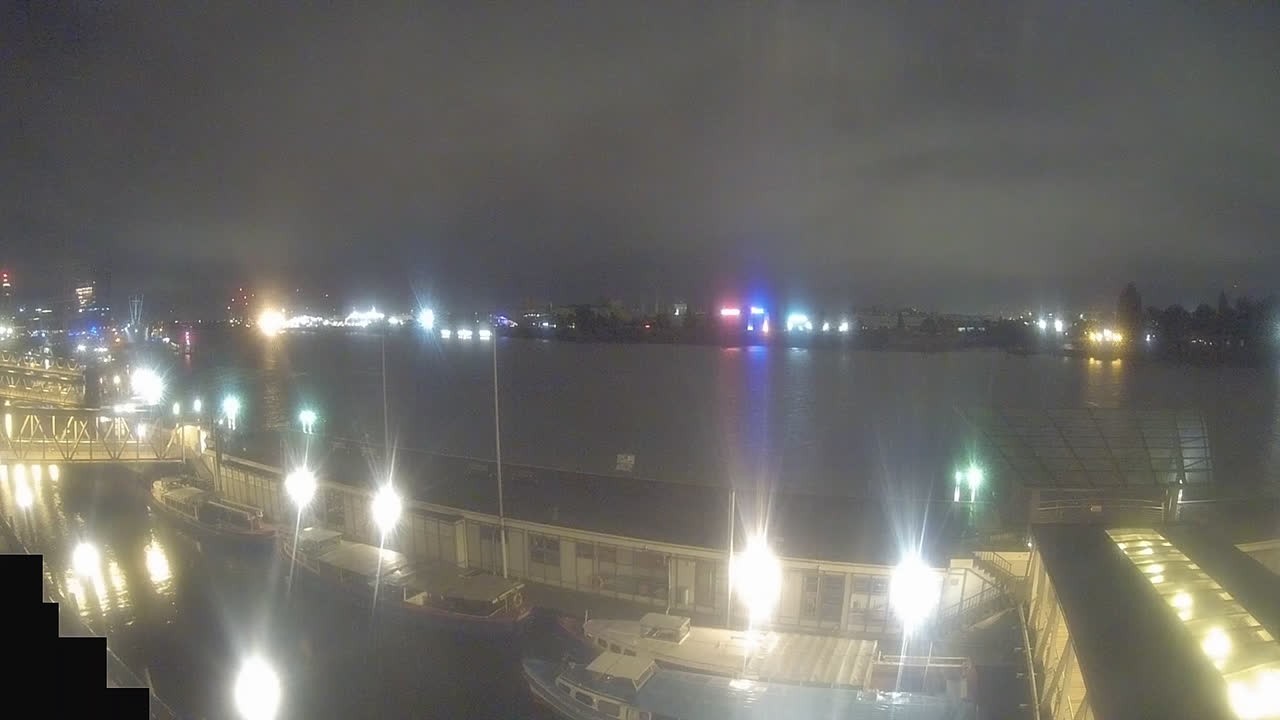 Archiv Foto Webcam Hamburg: Landungsbrücken