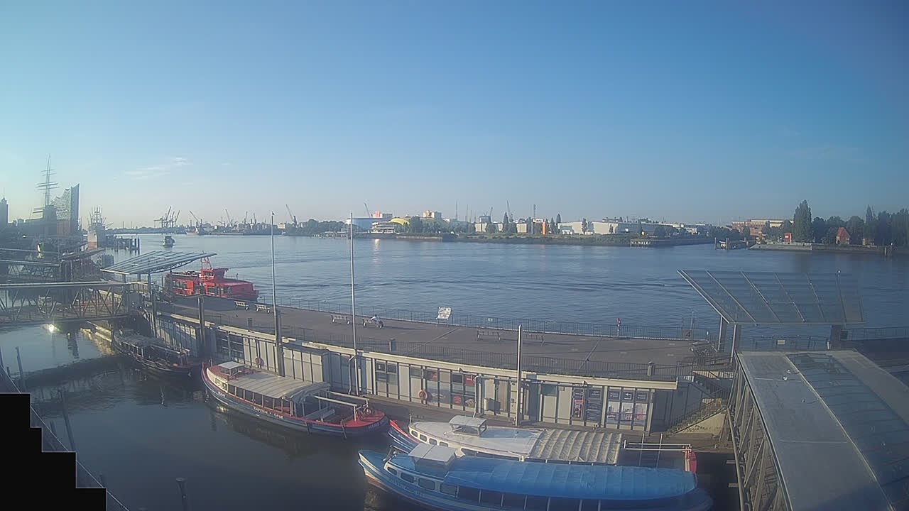 Archiv Foto Webcam Hamburg: Landungsbrücken