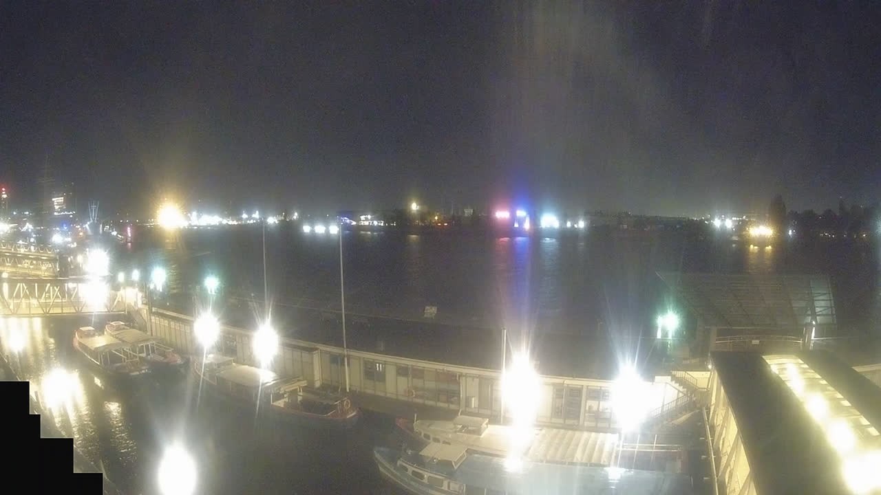 Archiv Foto Webcam Hamburg: Landungsbrücken