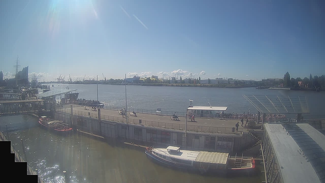 Archiv Foto Webcam Hamburg: Landungsbrücken